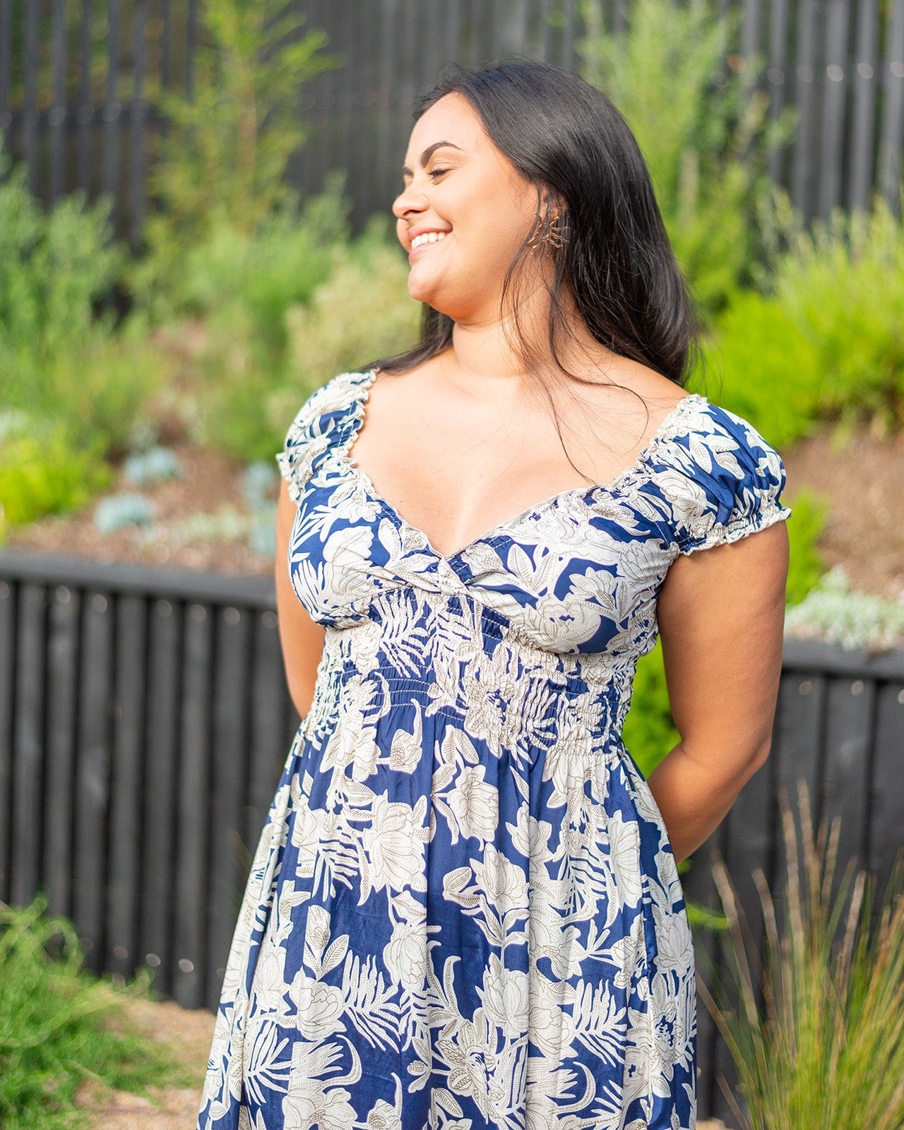 Elegant Margarita Dress with adjustable puffed sleeves for a romantic look