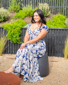 Elegant Margarita Dress with adjustable puffed sleeves for a romantic look